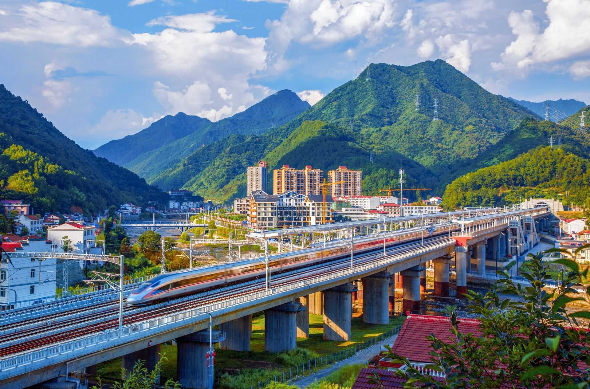 多圖震撼！這十年，漢中交通“C位出道”！